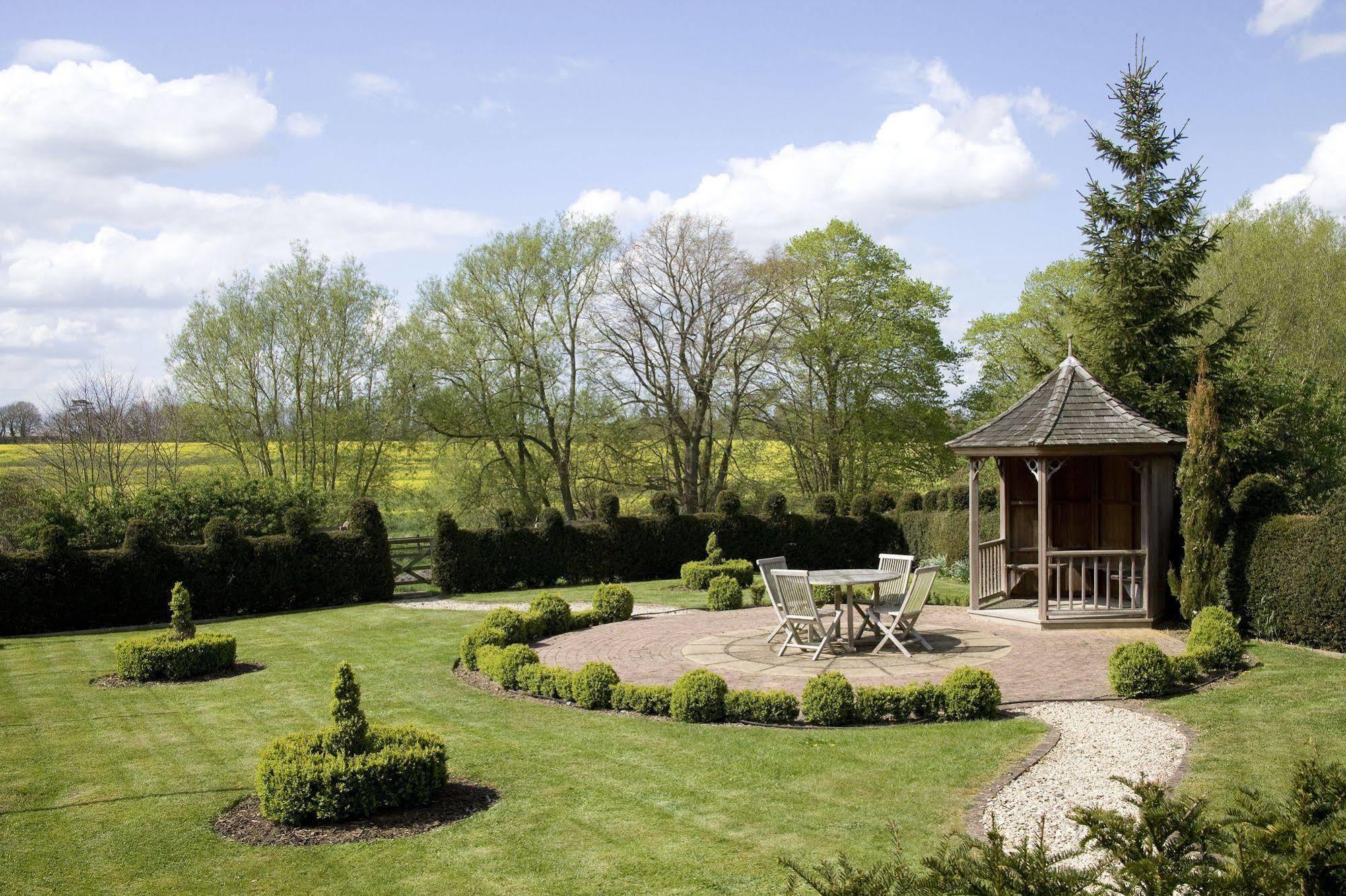 The Old Manor House Bed & Breakfast Halford  Eksteriør bilde