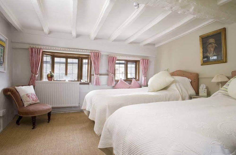 The Old Manor House Bed & Breakfast Halford  Eksteriør bilde